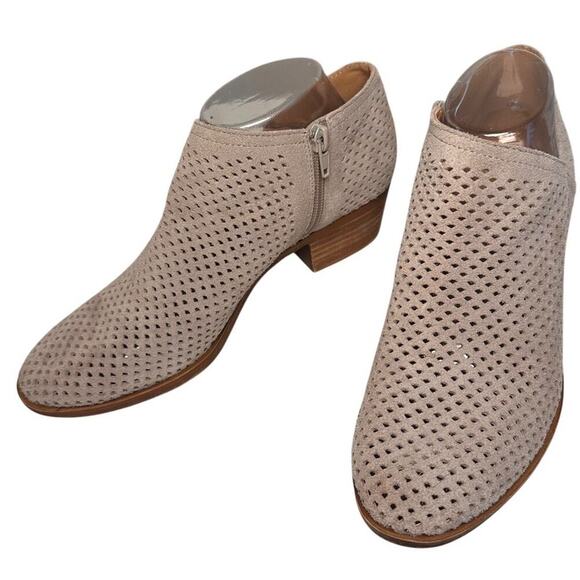 Lucky Brand Womens Perforated Suede Leather Basel Ankle Booties Sz 8.5 M Casual - Picture 1 of 16